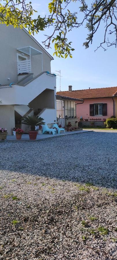 Ferienwohnung Da Barbara & Simone Collemezzano Exterior foto